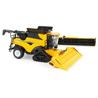 2023 FARM SHOW ERTL 1:64 New Holland CR9.90 SmartTrax Tracked Combine w/Heads