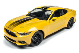 1:18 AUTO WORLD AMERICAN MUSCLE YELLOW 2016 Ford Mustang GT NIB!
