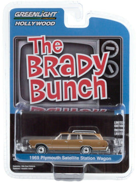 1:64 GreenLight *HOLLYWOOD 29* The Brady Bunch 1969 Plymouth Satellite Wagon NIP
