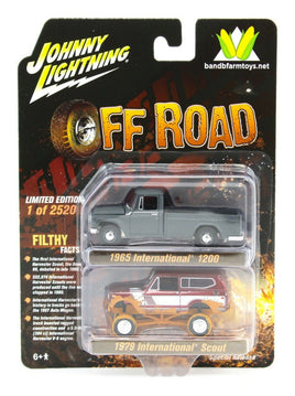 Johnny Lightning IH INTERNATIONAL 1979 Scout & 1965 1200 Pickup SET #2 *NIP*