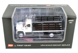 NEW 2021 1:64 DCP *WHITE & BLACK* GMC 6500 Tandem-Axle STAKEBED TRUCK  *NIB*
