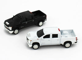1:64 ERTL 2020 Chevrolet SILVERAD 2500 HD Pickup Truck *PAIR* Black & White NEW