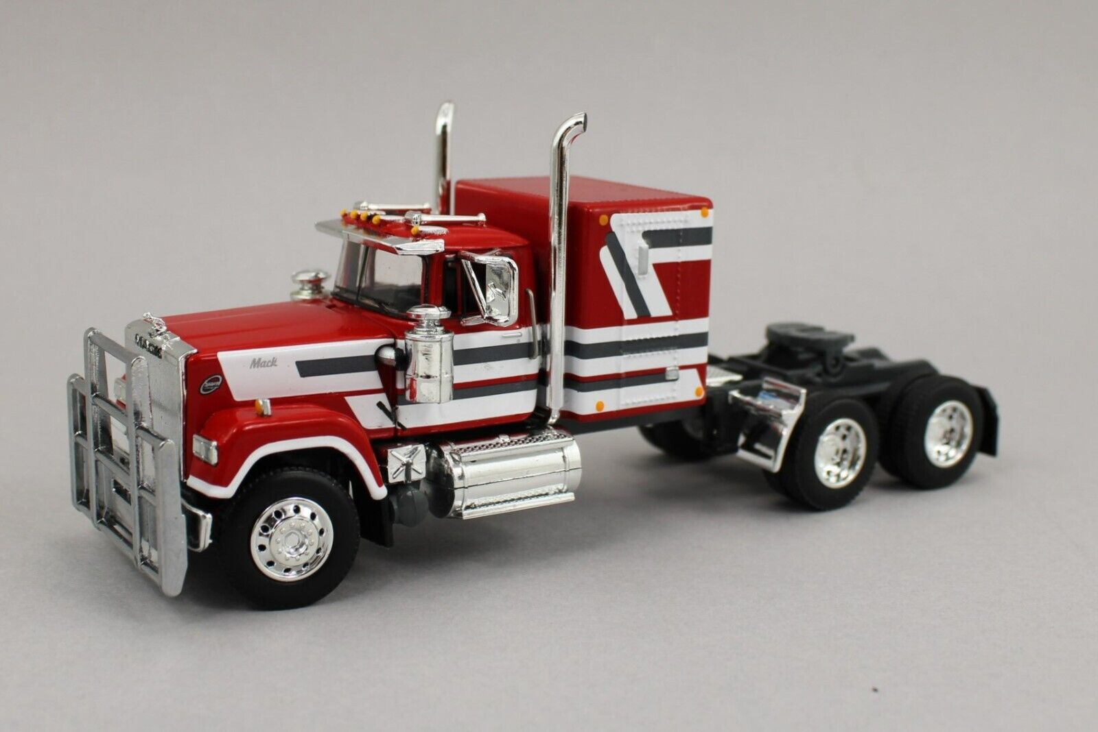 DCP 1:64 *RED & WHITE* Mack Super-Liner FLATTOP SLEEPER *NEW*| mc2