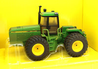 
              ERTL 1:64 *JOHN DEERE* Model 8760 4WD TRACTOR w/DUALS *DUSTY MUDDY CHASE* NIB!
            