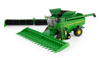 
              2024 ERTL 1:64 John Deere S780 TRACKED COMBINE w/HEADS *PRESTIGE COLLECTION* NIB
            