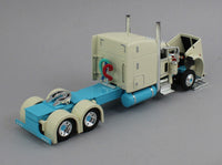 
              DCP 1:64 *CAPITOLA TRUCKING* Peterbilt 389 63" Midroof w/WILSON Grain Trailer
            