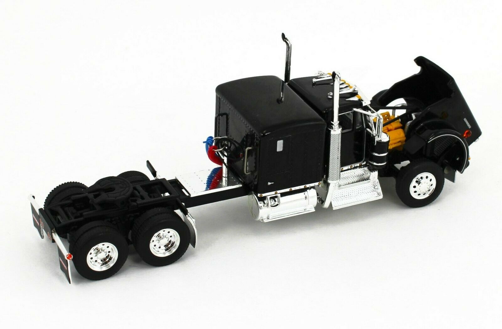 2021 DCP 1:64 *BLACK* Kenworth W900A Fontaine Tri-Axle Magnitude