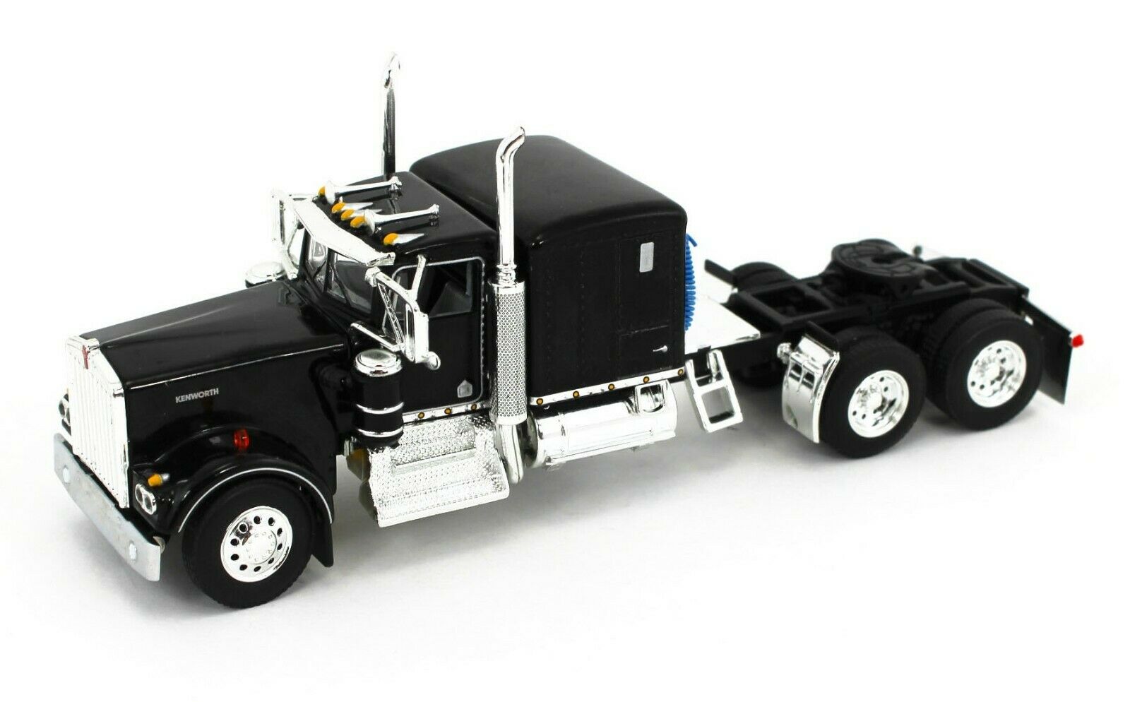 2021 DCP 1:64 *BLACK* Kenworth W900A Fontaine Tri-Axle Magnitude