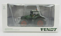 
              1:64 SpecCast *FENDT* Model 1050 Tractor with DUALS *HIGH DETAIL* NIB
            