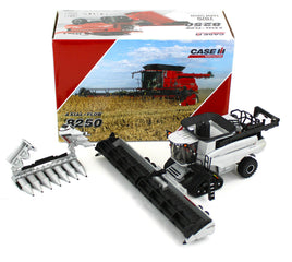 ERTL 1:64 CASE IH *2020 FARM SHOW ED* Axial-Flow 8250 Combine *SILVER CHASE* NIB