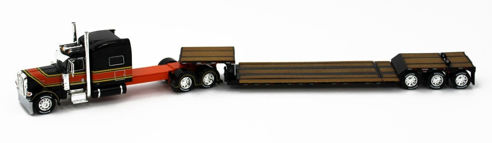 DCP 1:64 *BLACK & ORANGE* Stretched Peterbilt 389 70