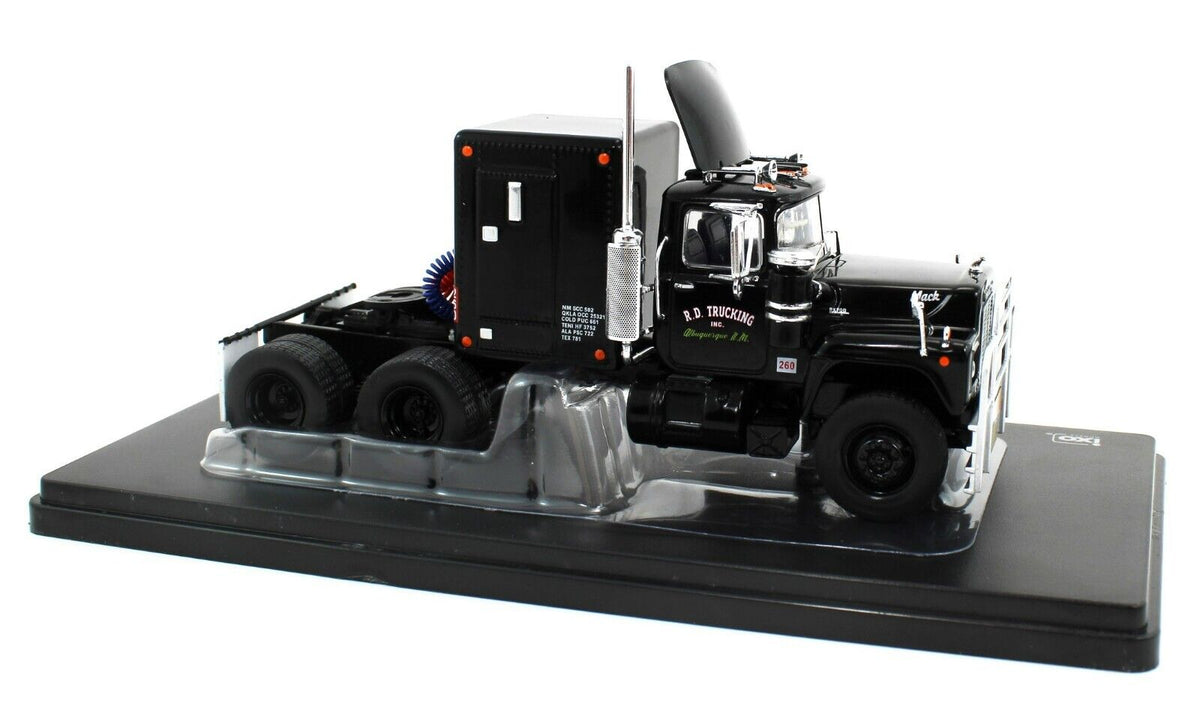 1:43 IXO Models *CONVOY* RUBBER DUCK Mack R Model R.D Trucking Semi Tr ...