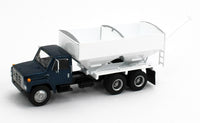 
              2022 1:64 SpecCast 1980s INTERNATIONAL S1954 FERTILIZER TRUCK *BLUE & WHITE*
            